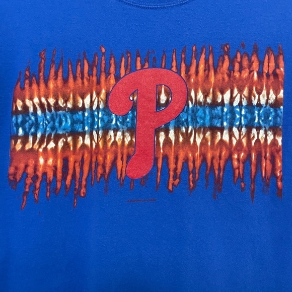 Philadelphia Phillies tee shirt size 2XL unique shirt and super comfortable - Picture 2 of 8